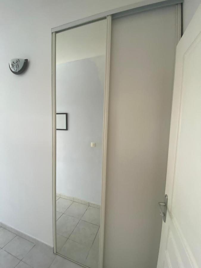 Akate Apartment เลส์ทรัวส์-ซีเลต์ ภายนอก รูปภาพ